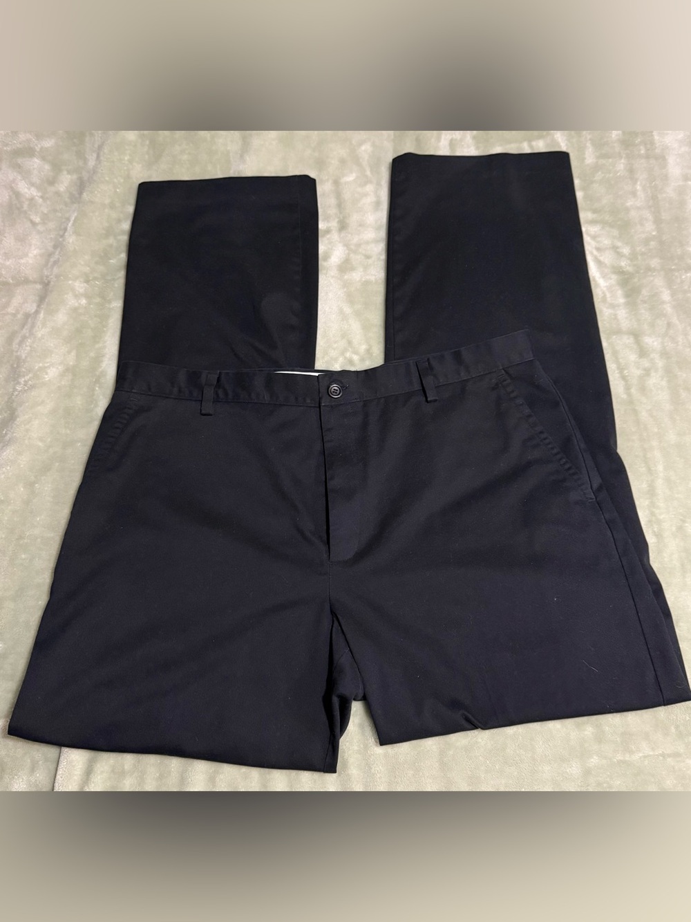 Dockers Men’s D3 Easy Khaki Classic Fit Pants-Black